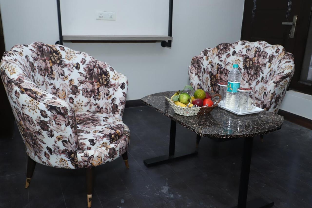 Lyf Corporate Suites - Noida Sector 19 Zewnętrze zdjęcie