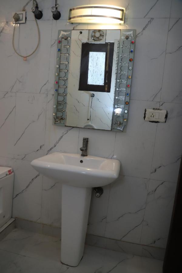 Lyf Corporate Suites - Noida Sector 19 Zewnętrze zdjęcie