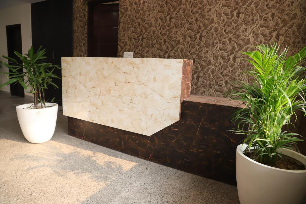 Lyf Corporate Suites - Noida Sector 19 Zewnętrze zdjęcie