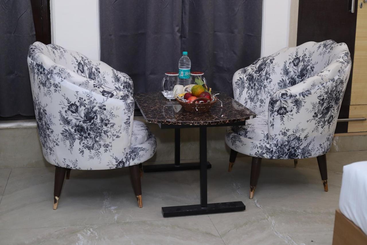 Lyf Corporate Suites - Noida Sector 19 Zewnętrze zdjęcie