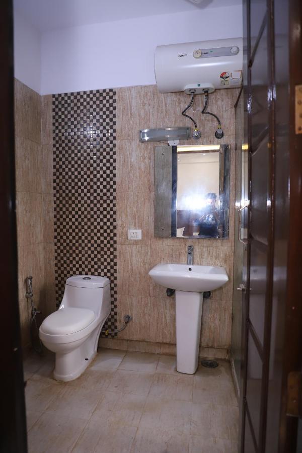 Lyf Corporate Suites - Noida Sector 19 Zewnętrze zdjęcie